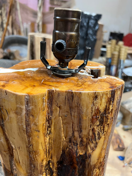 Diamond Willow Large Single Table Lamp